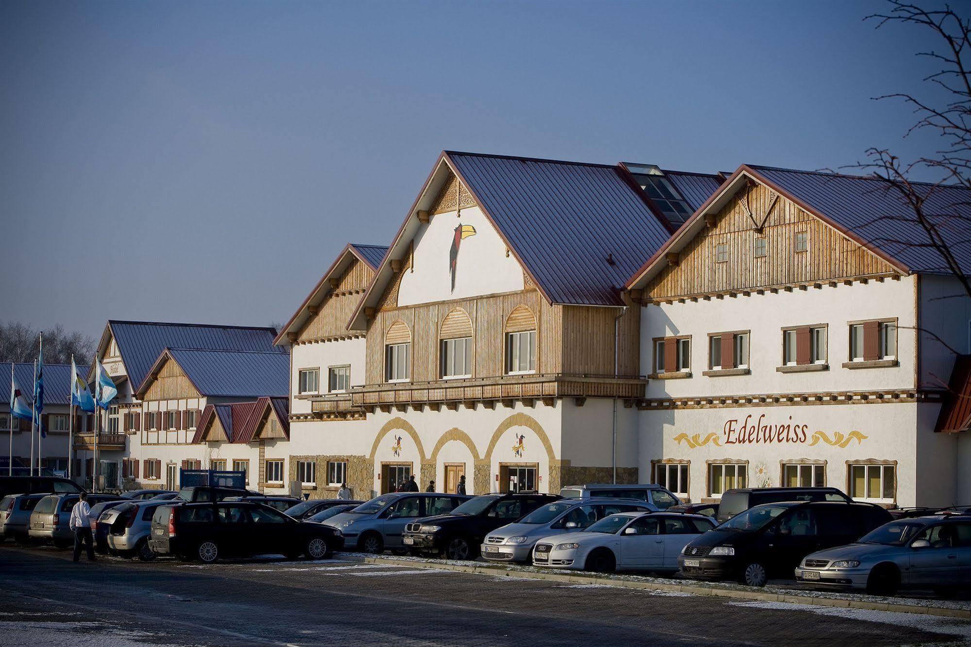 Hotel Hamburg-Wittenburg Van Der Valk Esterno foto