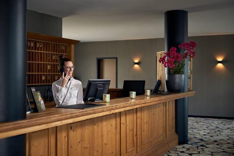 Hotel Hamburg-Wittenburg Van Der Valk Esterno foto